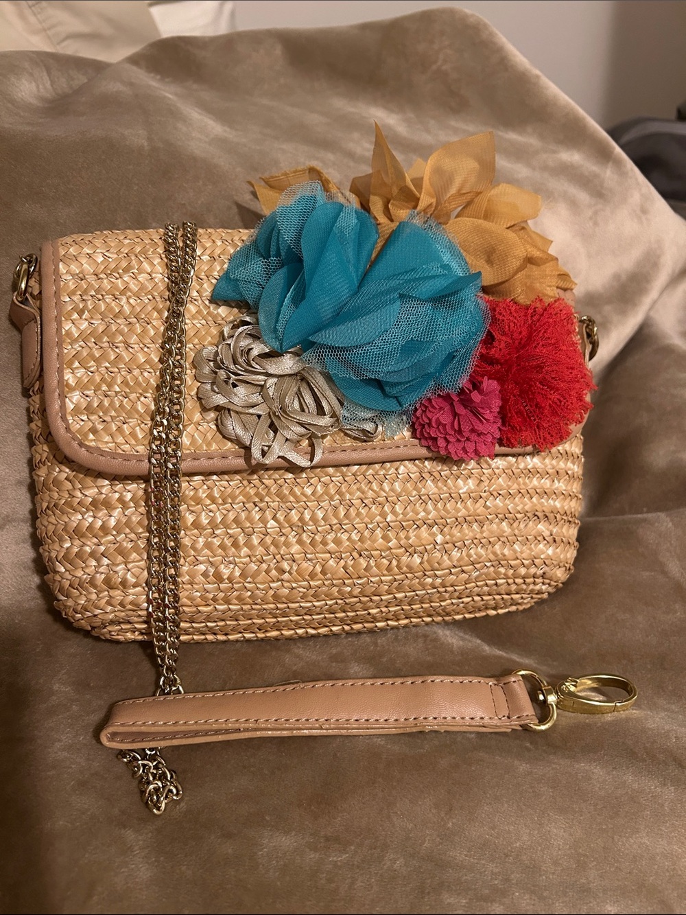Betsey Johnson straw flower purse NWOT